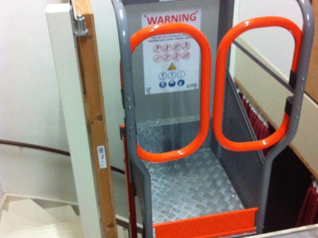 ZjuriLuIlECsG274E6b8Zg_542101