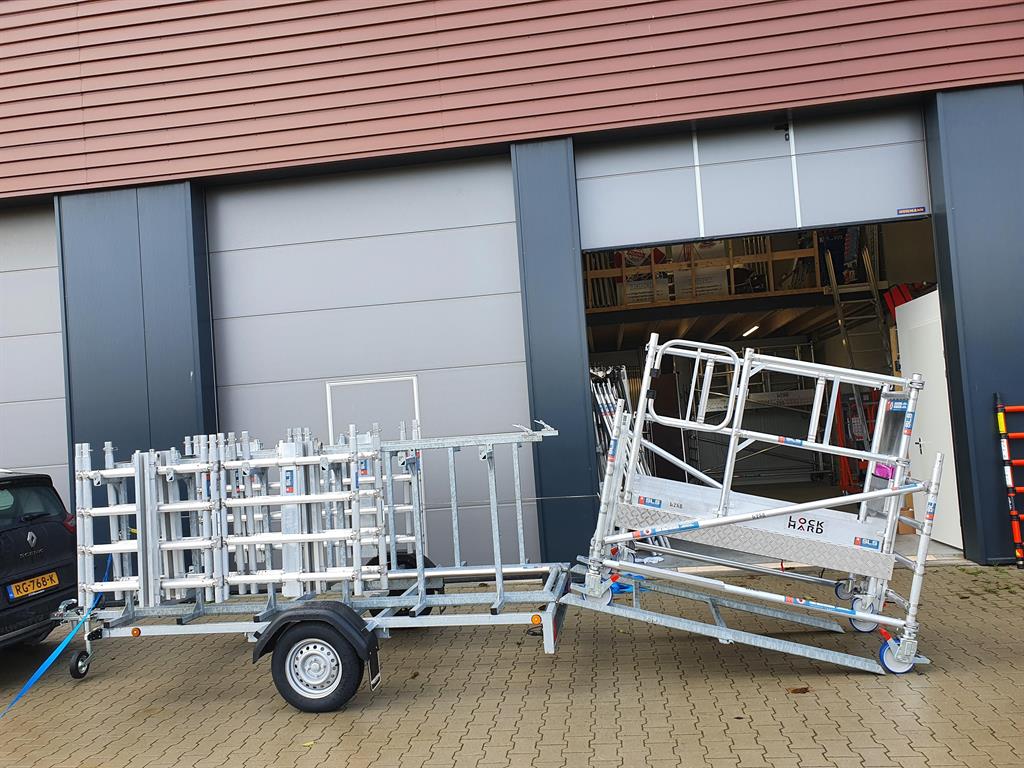 alulift-met-alulift-aanhanger-met-lier-uitgevoerd