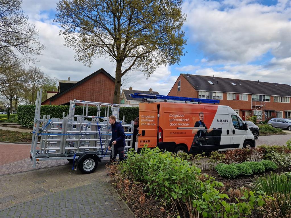 dijkmanzonnepanelenmetlockhardrolsteigerliften