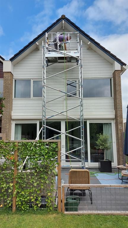 Steigerlift 660 x 1720 mm.