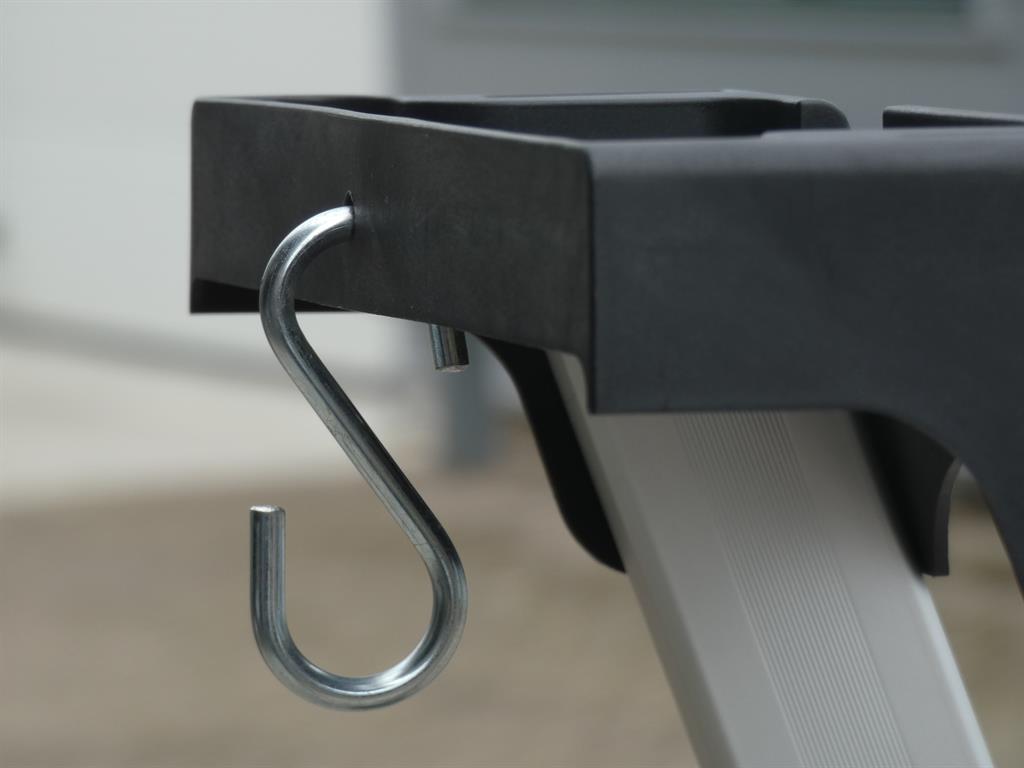 Handyman enkel oploopbare professionele huishoudt trap met Emmerhaak!.