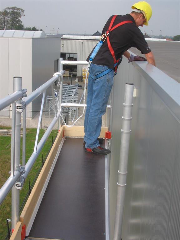 Gevelsteiger 75 cm 10 x 8 meter - 80m2 - aluminium leuningen