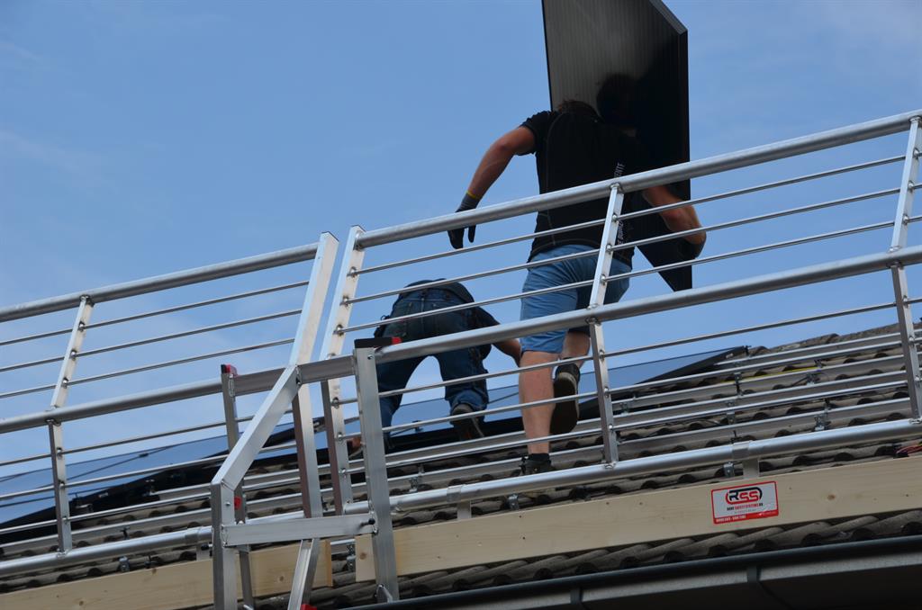 RSS dakrandbeveiliging hellend - schuin dak-leuning frame RSS