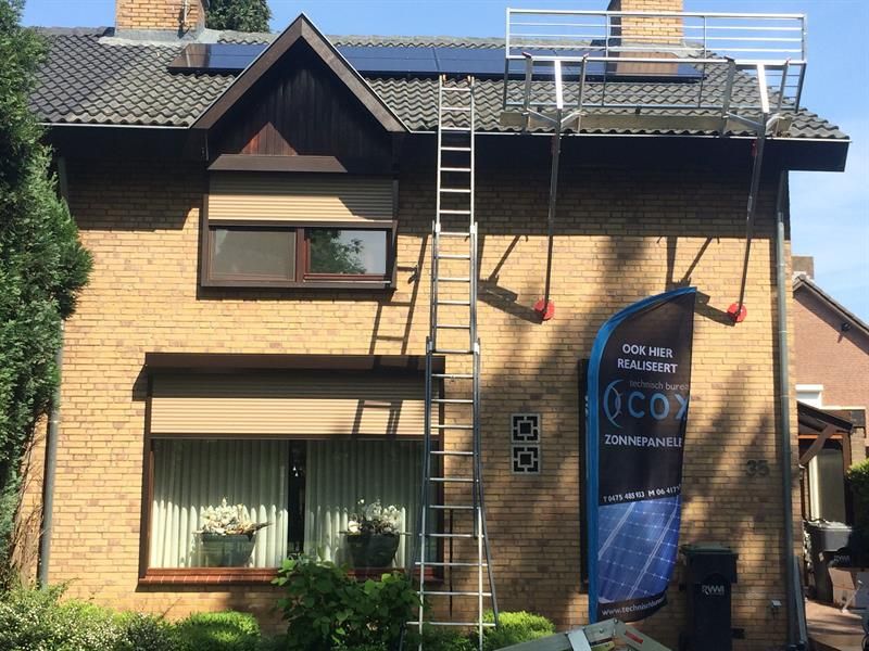 RSS dakrandbeveiliging hellend - schuin dak- met ladder het dak op